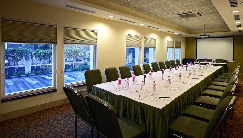 Muse Sarovar Portico Nehru Place Ню Делхи Екстериор снимка