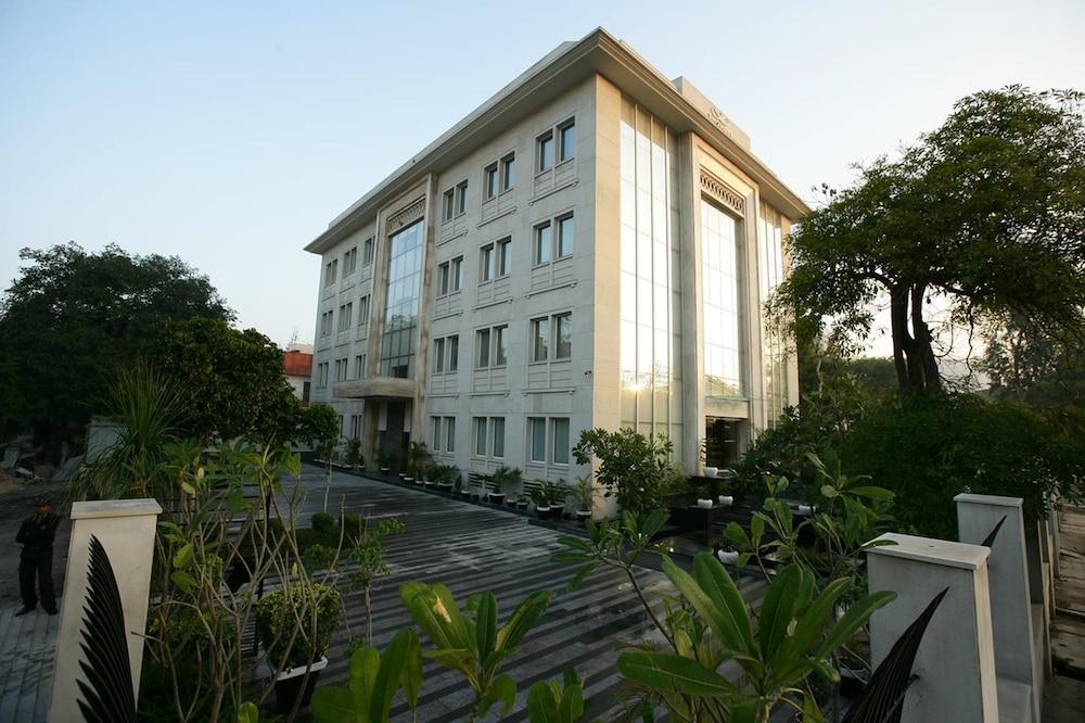 Muse Sarovar Portico Nehru Place Ню Делхи Екстериор снимка