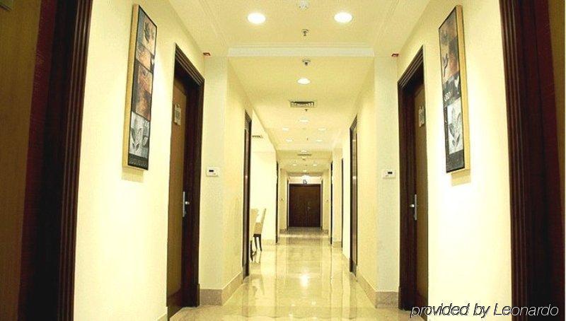 Muse Sarovar Portico Nehru Place Ню Делхи Интериор снимка