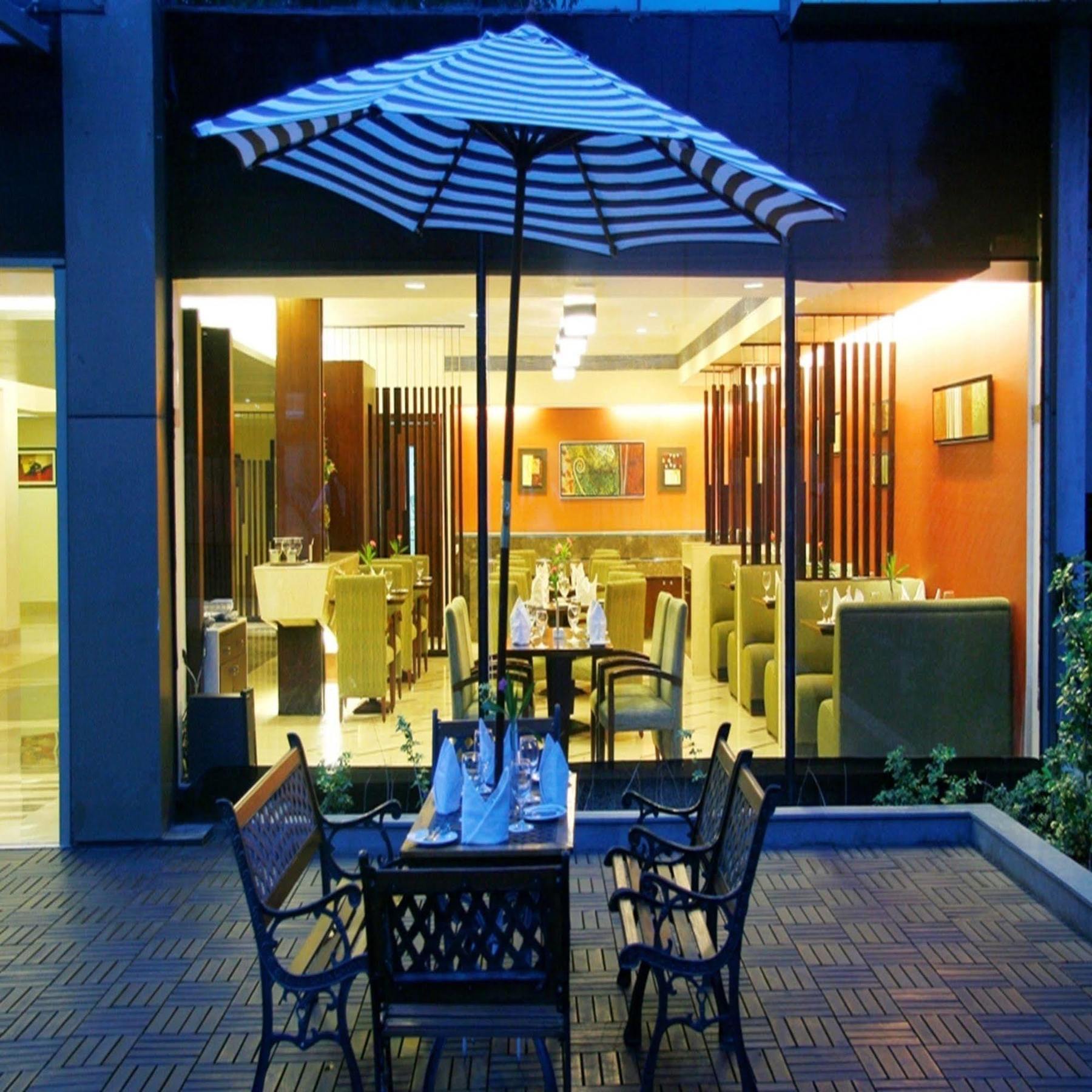 Muse Sarovar Portico Nehru Place Ню Делхи Екстериор снимка