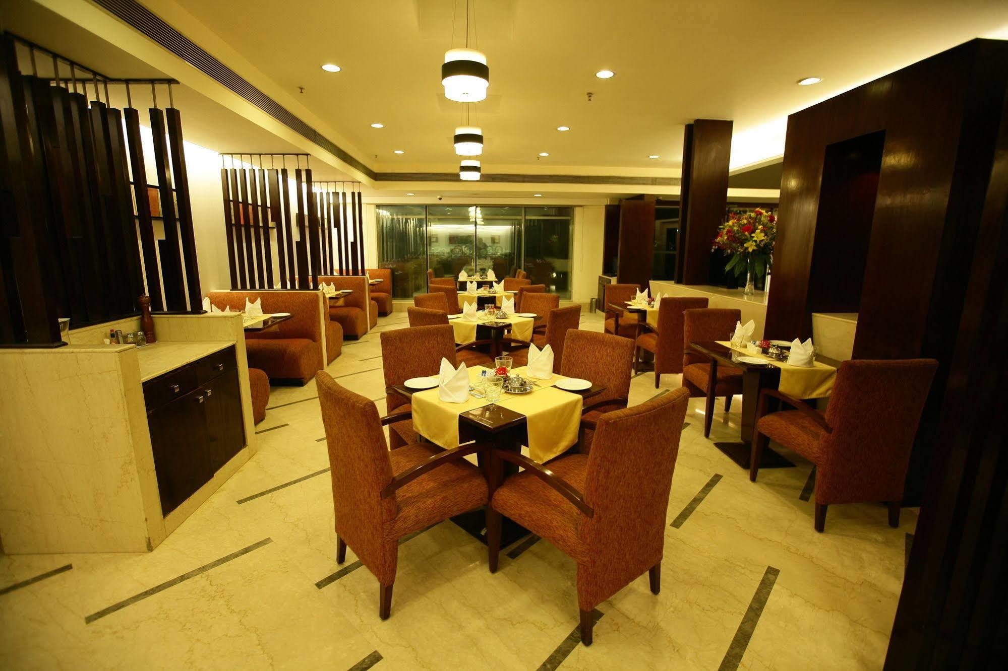 Muse Sarovar Portico Nehru Place Ню Делхи Екстериор снимка